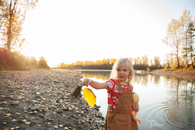 fall family outfit inspiration for portraits in mountains with Susan Wetlesen Photography