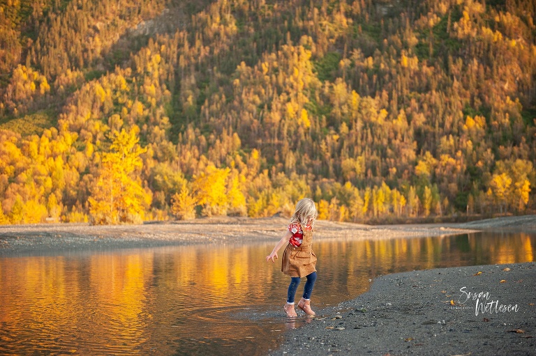 Inspiration for fall family portrait outfits by Susan Wetlesen Photography